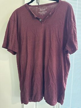 Lucky Brand Men's Maroon Short-Sleeve Henley